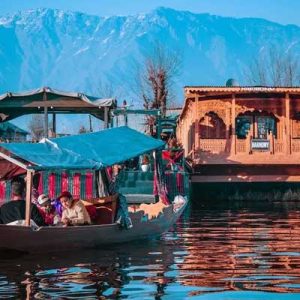 How to Plan Kashmir Tour in June