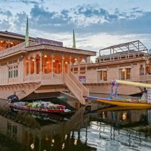 Hotels in Kashmir