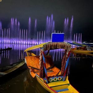 shikara ride in Dal Lake