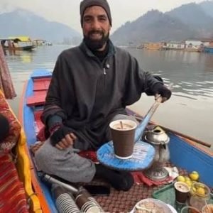 shikara ride in Dal Lake