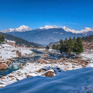 best Kashmir tour packages for snow lovers