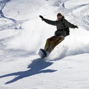 best Kashmir tour packages for snow lovers
