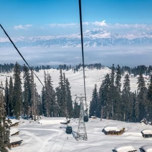 best Kashmir tour packages for snow lovers