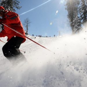 best Kashmir tour packages for snow lovers