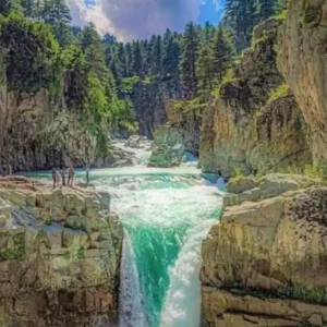 aharbal-waterfall-kashmir_brown_chinar_kashmir