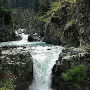 aharbal-waterfall_kashmir_brown_chinar_kashmir