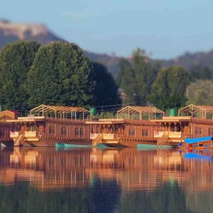 Low-Cost Kashmir Budget Trip : Complete Travel Guide