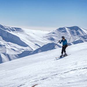 ice_skating_in-gulmarg_brown_chinar_kashmir